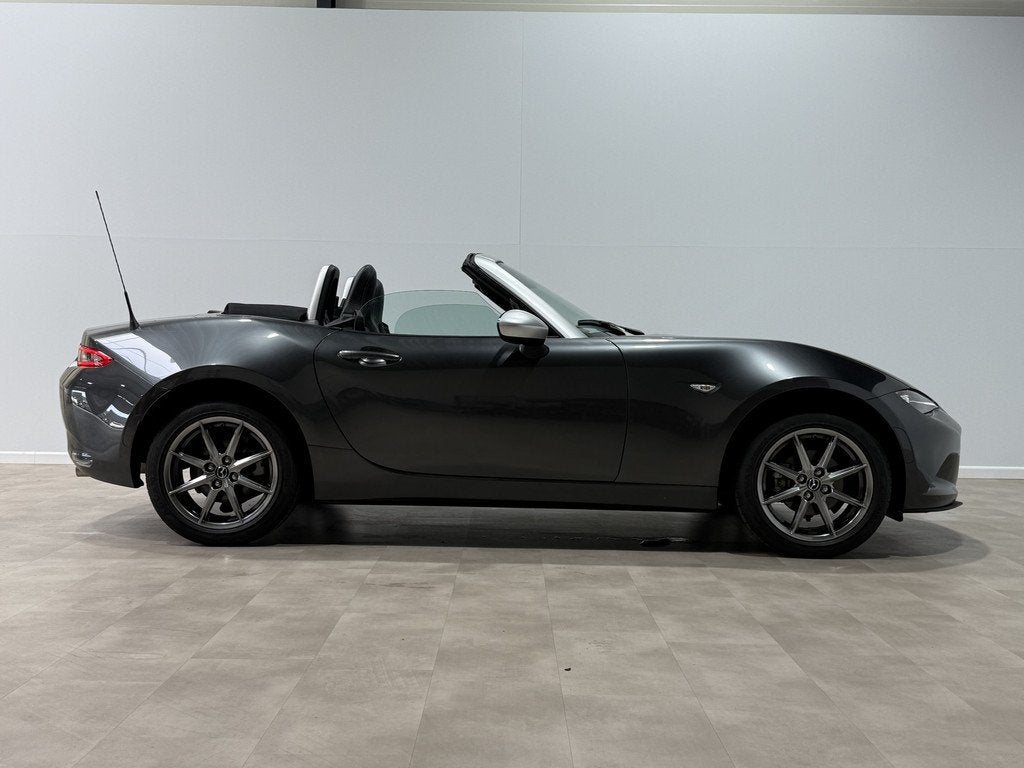 Mazda MX-5 1.5 SkyActiv-G 132 Luxury Limited (bj 2023), Auto's, Mazda, 12 maanden, Achterwielaandrijving, 4 cilinders, Leder en Stof