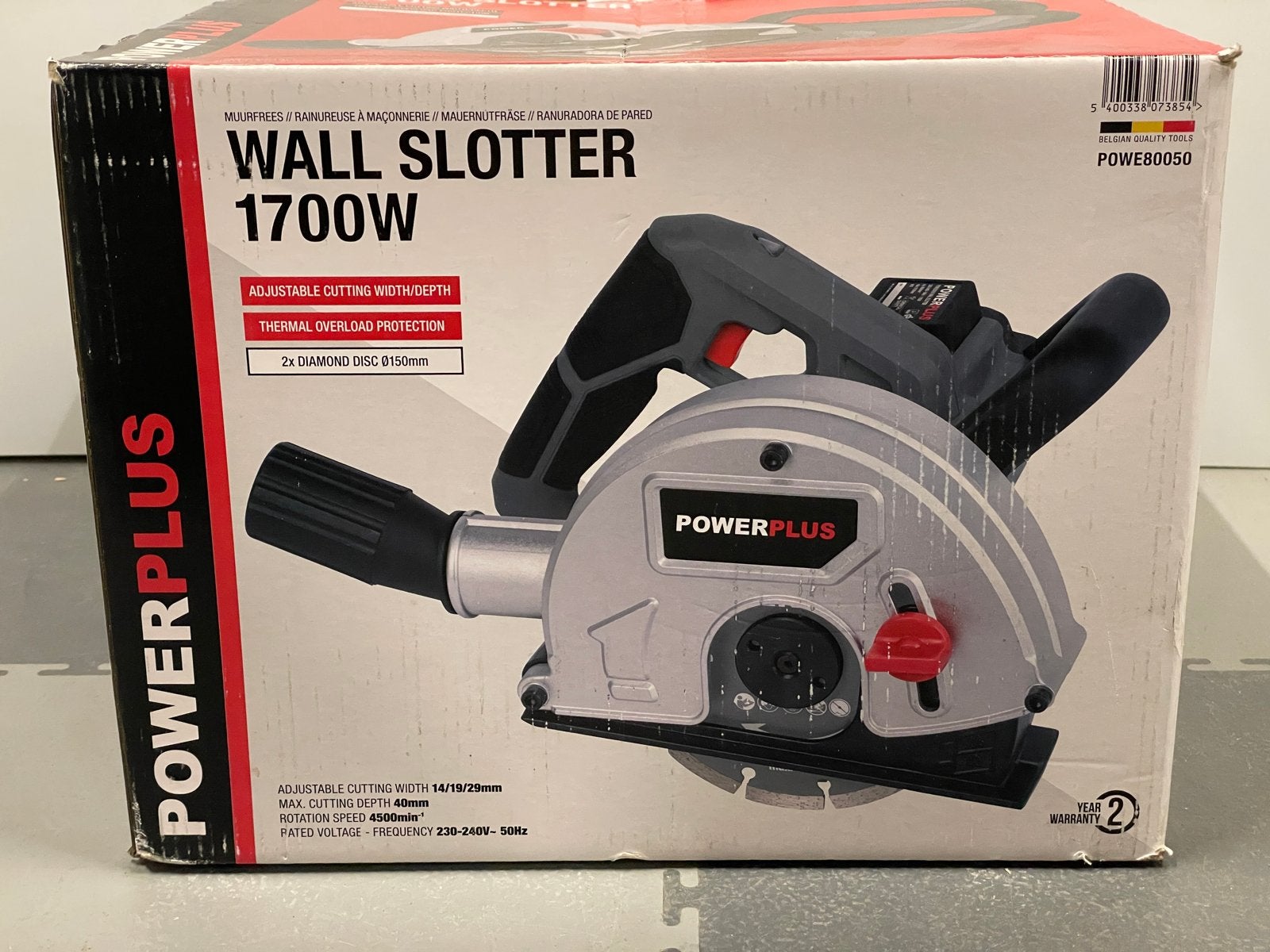 Nieuwe Powerplus POWE80050 Muurfrees 1700W met 2 diamantschi, Ophalen of Verzenden, Nieuw, Elektrisch, Muurfrees