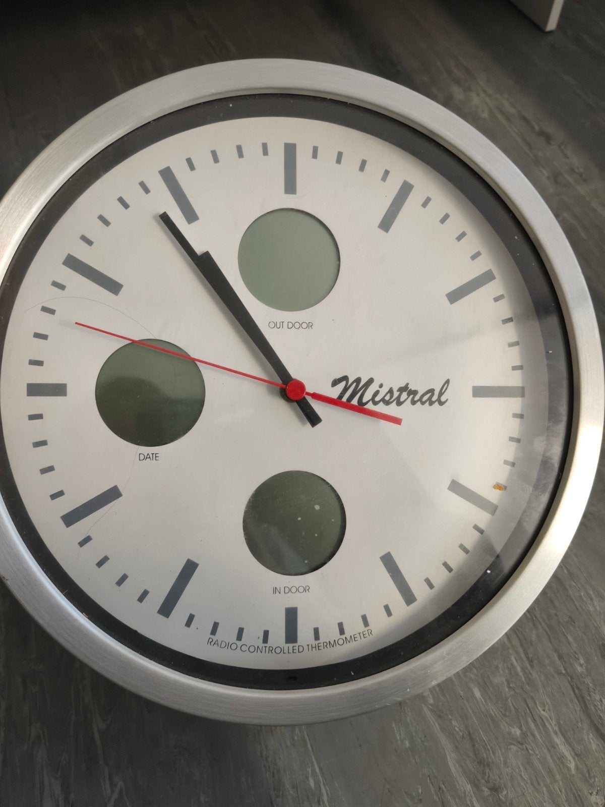 Mistral wandklok met binnen- en buitenthermometer, Ophalen of Verzenden