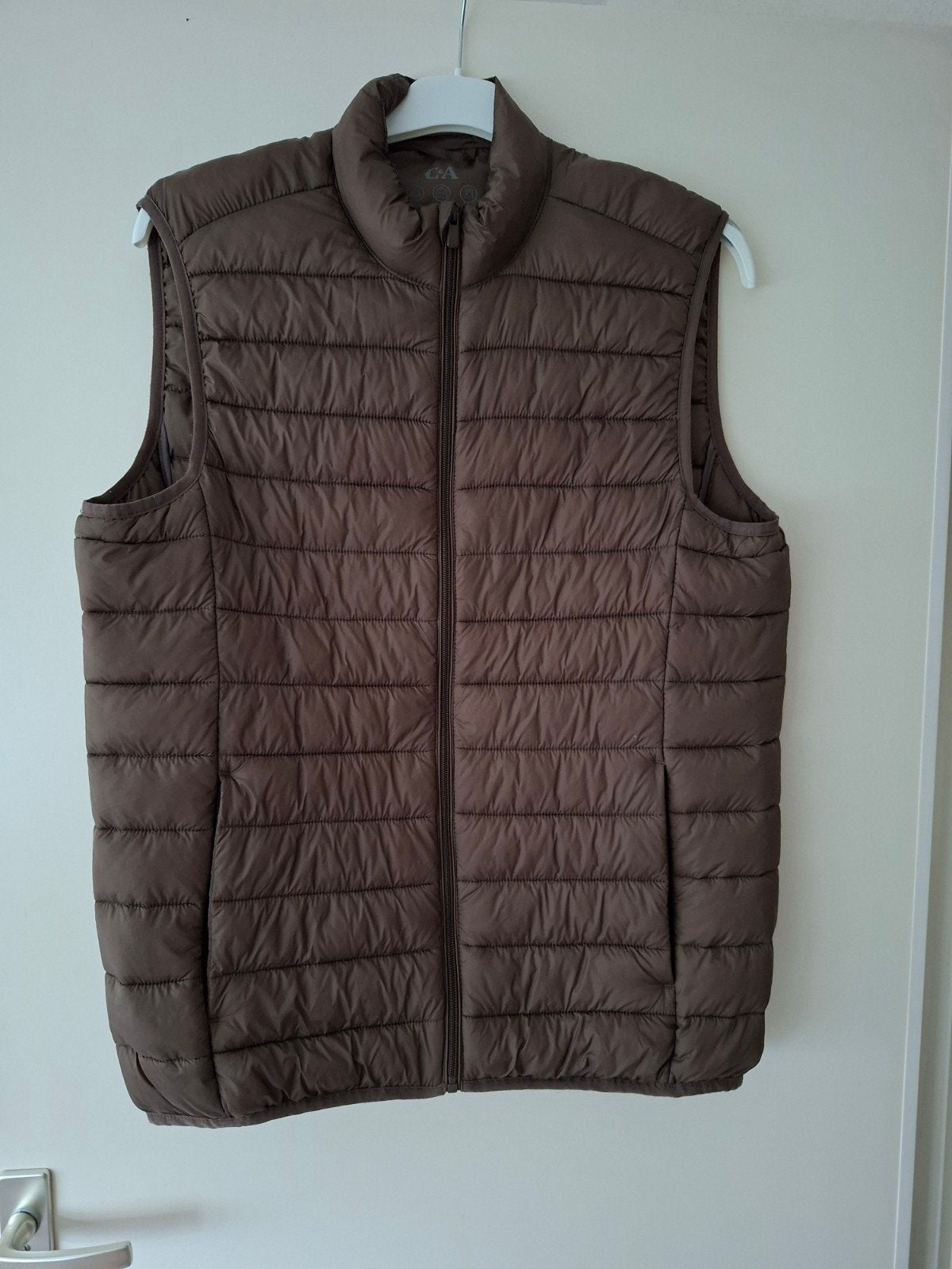 Bruine heren bodywarmer C&A, maat M, Bruin, Maat 48/50 (M), Zo goed als nieuw, C&A