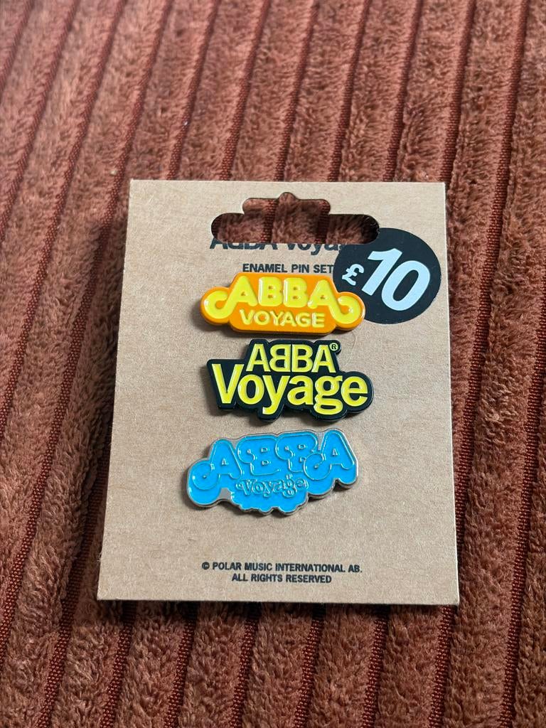 ABBA Voyage Emaille Pin Set - Nieuw, Ophalen of Verzenden, Nieuw, Merk, Speldje of Pin