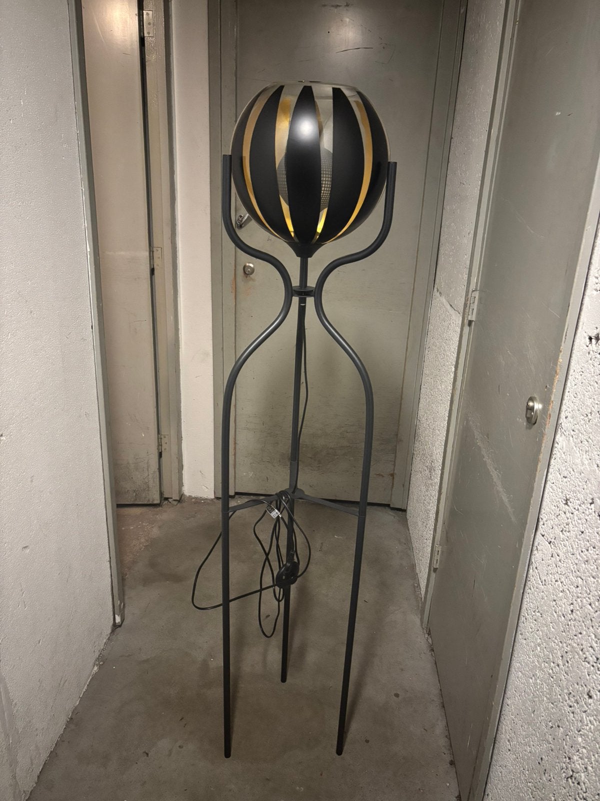 Staande lamp, Ophalen, Zo goed als nieuw