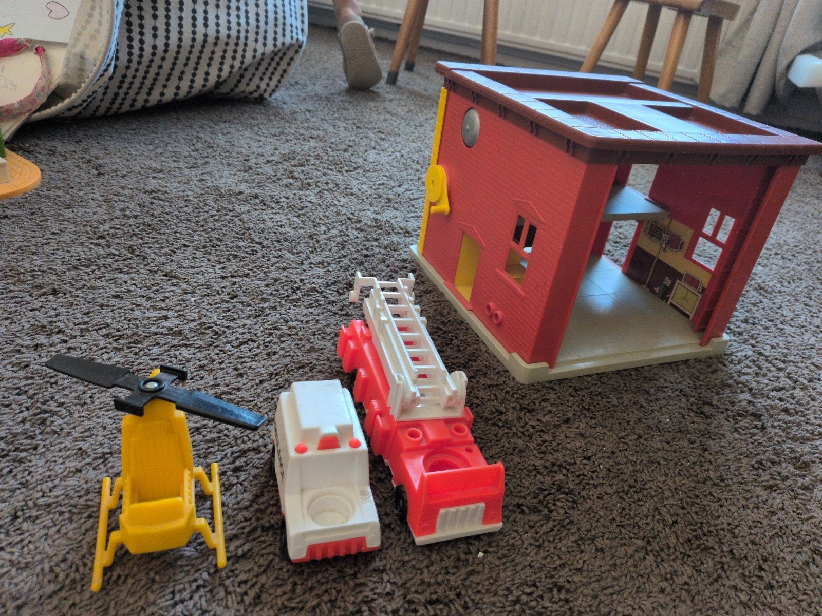 Fisher-Price Speelset Brandweerkazerne met voertuigen, Ophalen of Verzenden, Gebruikt, Speelset