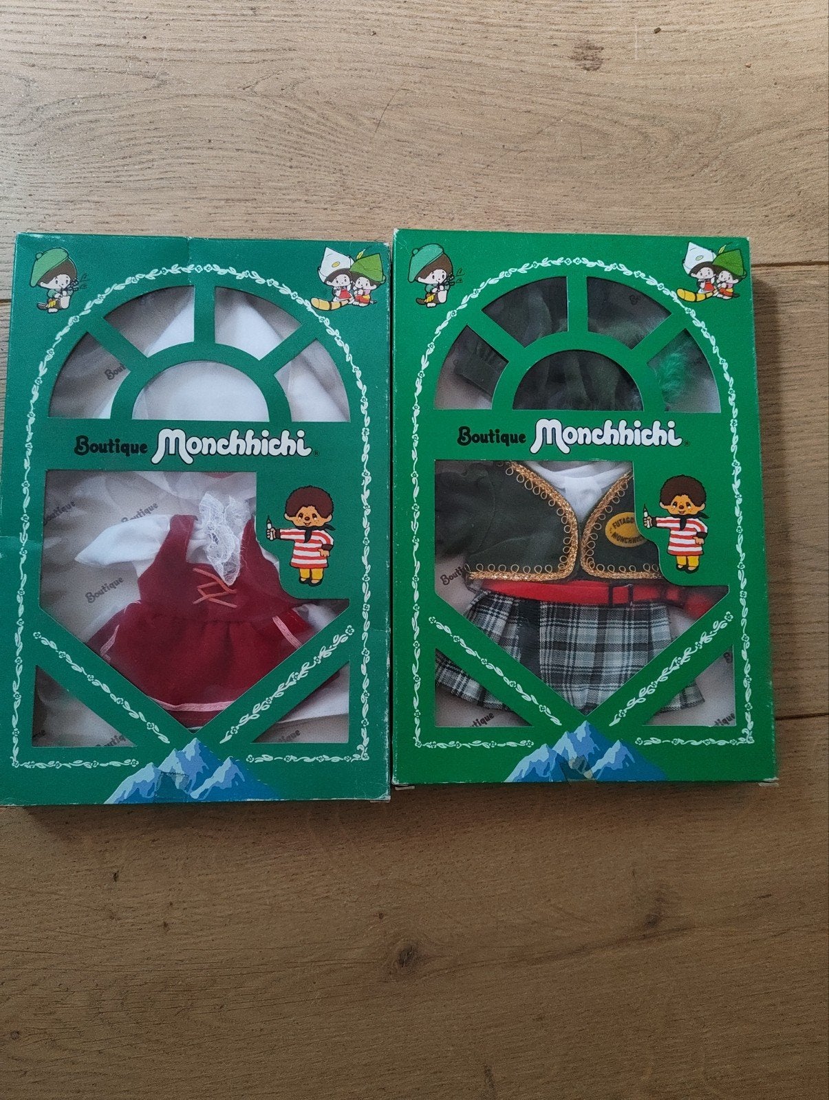 Zeer zeldzaam Monchhichi folklore setjes, Verzenden, Gebruikt