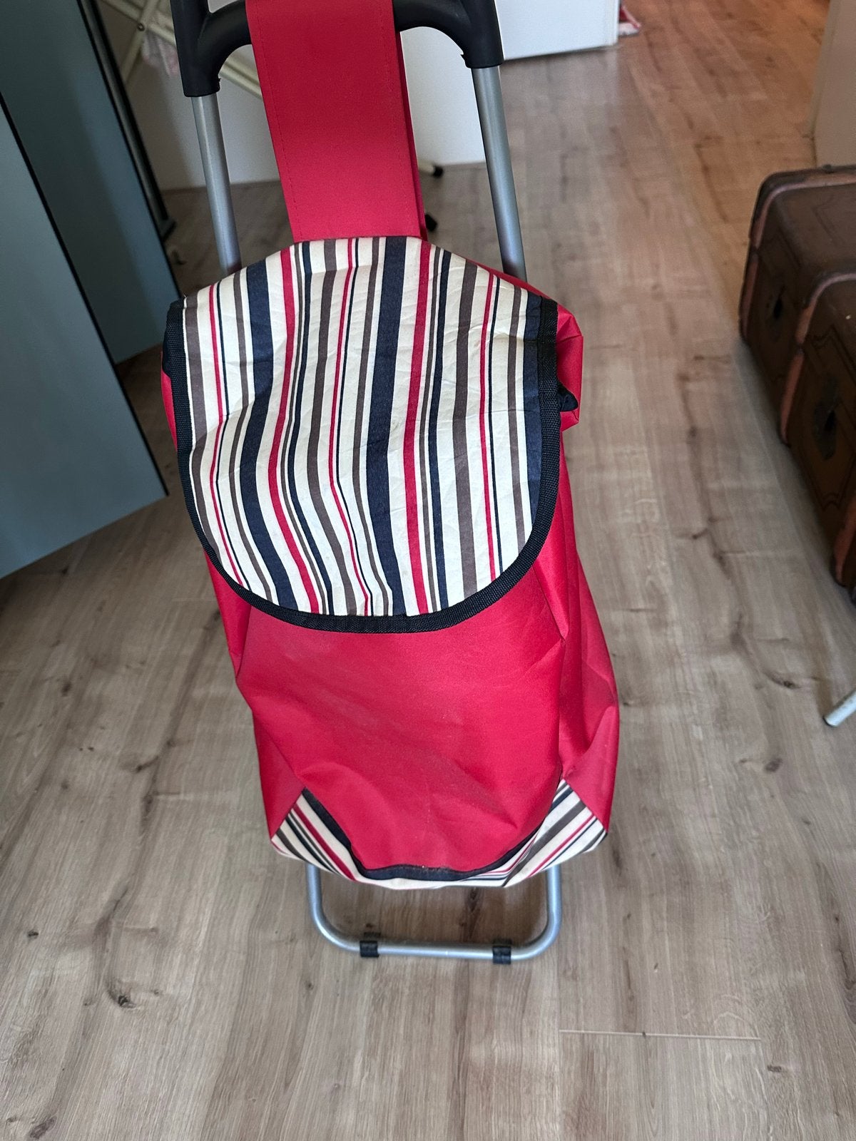 TE KOOP: Boodschappentrolley Rood met Strepen, Ophalen, Gebruikt, Rood, Textiel