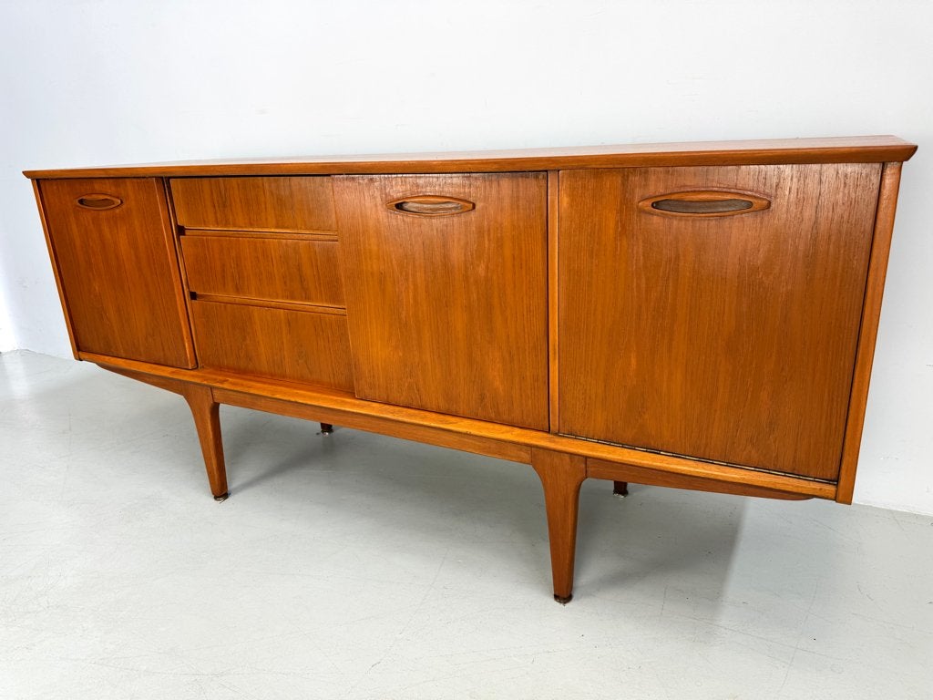 Vintage dressoir Jentique., Huis en Inrichting, Verzenden, 150 tot 200 cm, Teakhout, Zo goed als nieuw