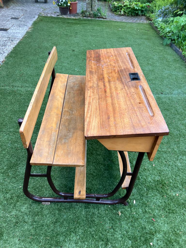 Vintage schoolbankje met bankje - lessenaar- Hout en metaal, Ophalen