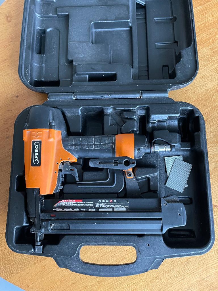 Spero professionele pneumatische tacker, Ophalen, Gebruikt
