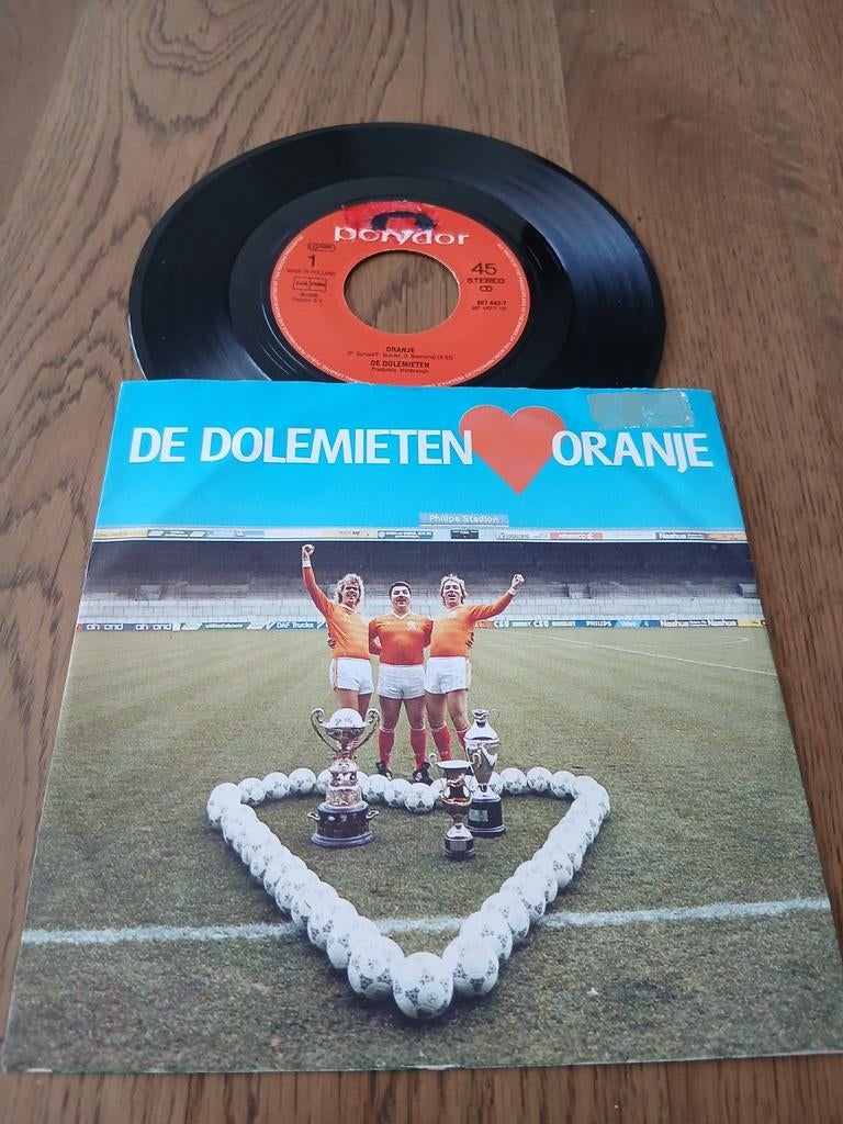 VINYL SINGLE   DE DOLEMIETEN 1988, Cd's en Dvd's, Ophalen of Verzenden, Zo goed als nieuw, Overige formaten, Levenslied of Smartlap