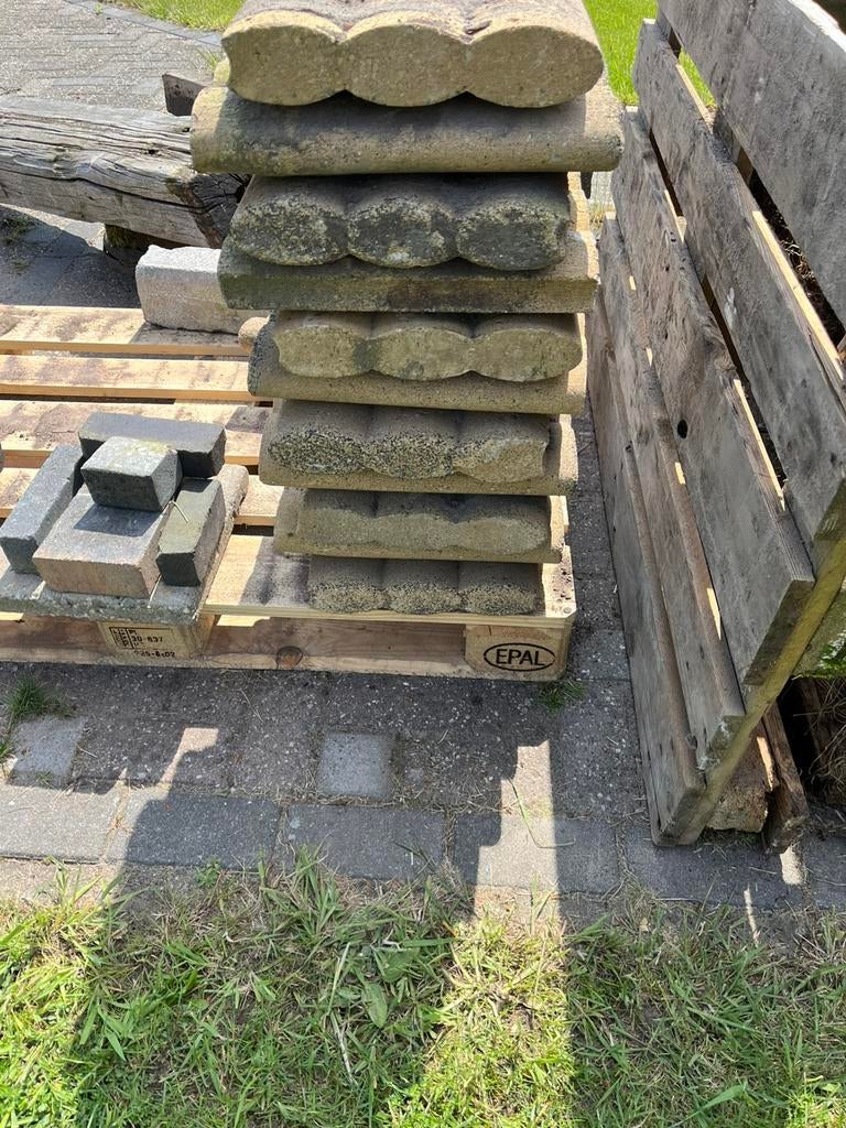 Gratis betonband, Tuin en Terras, Tegels en Klinkers, Ophalen, Overige typen, Zo goed als nieuw, Minder dan 5 m²