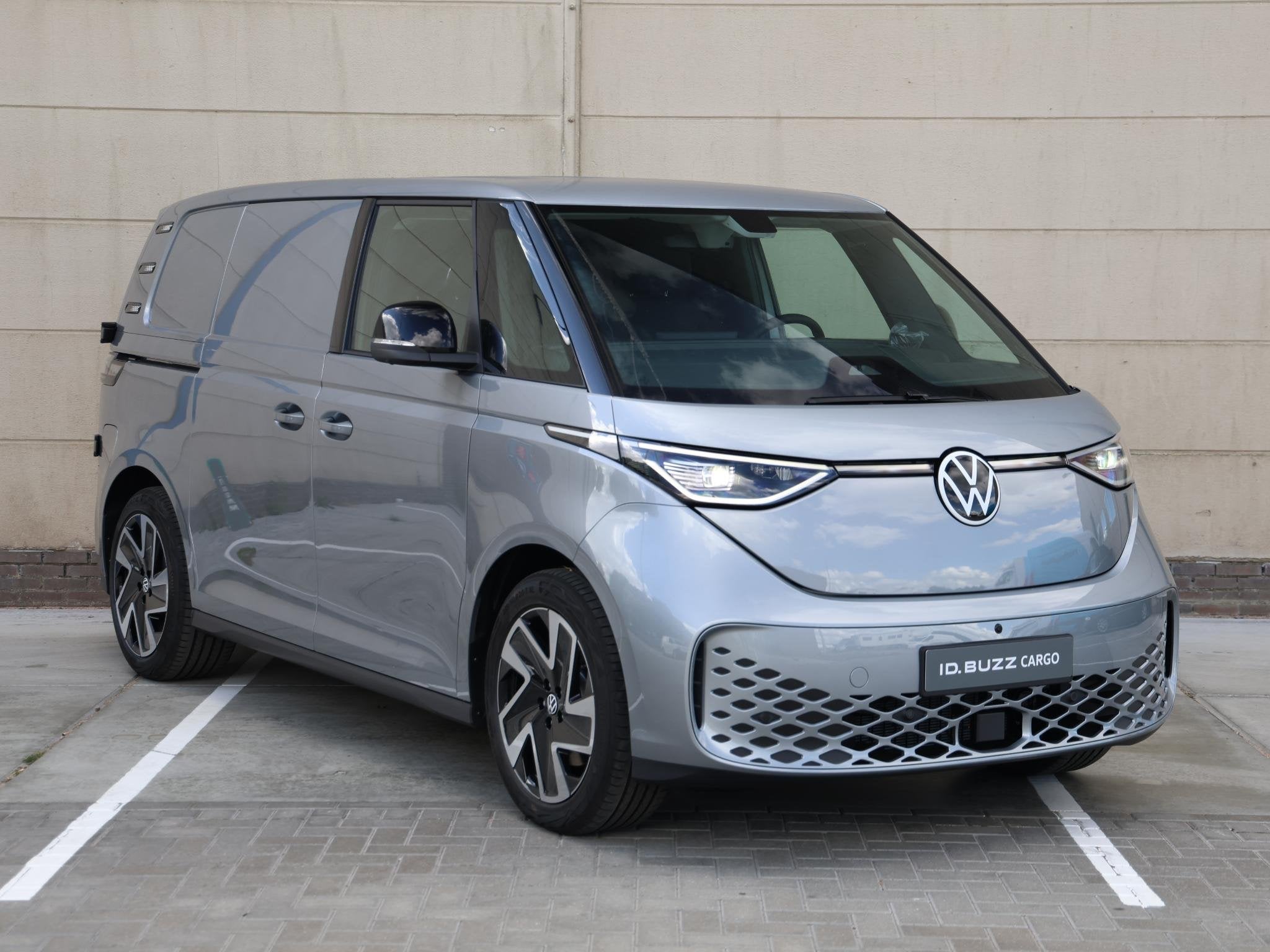 Volkswagen ID. Buzz Cargo Bulli Limited Edition Elektromotor, Auto's, Automaat, Zwart, Volkswagen, 286 pk
