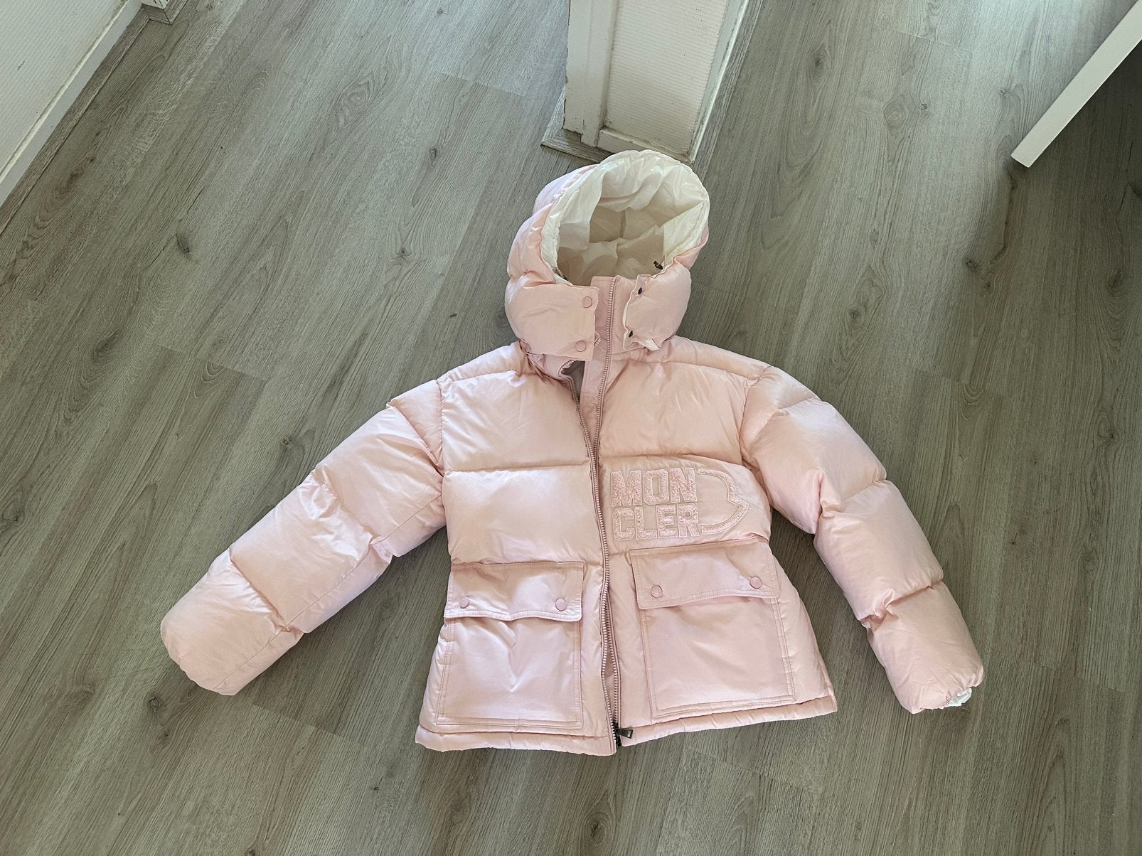 Roze moncler jas, Kleding | Dames, Ophalen of Verzenden, Zo goed als nieuw, Maat 38/40 (M), Roze