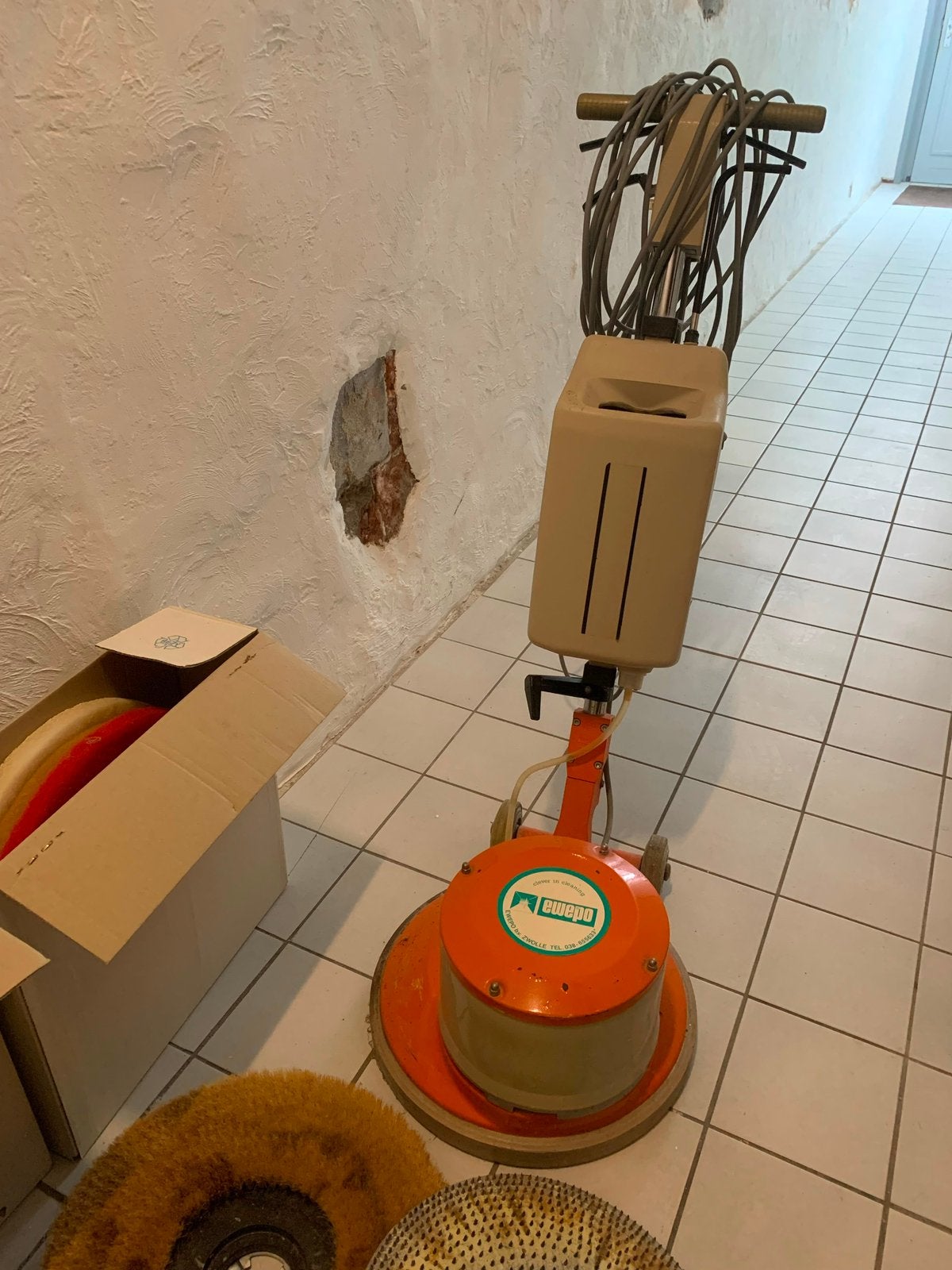 Vloerschrob-/boenmachine met extra vloerpads, Huis en Inrichting, Ophalen, Overige typen