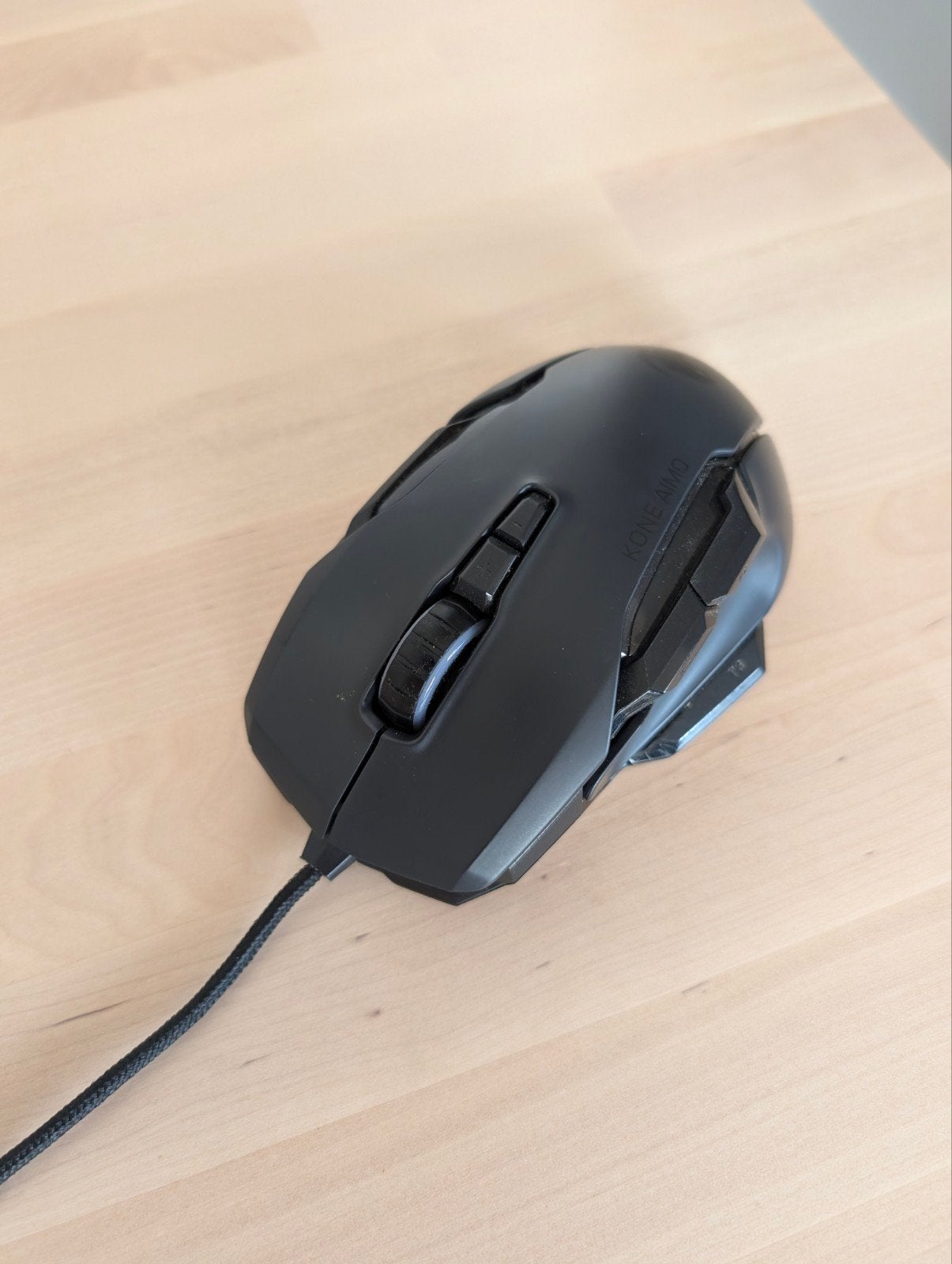 Roccat Kone Aimo Remastered, Rechtshandig, Muis, Ophalen of Verzenden, Zo goed als nieuw