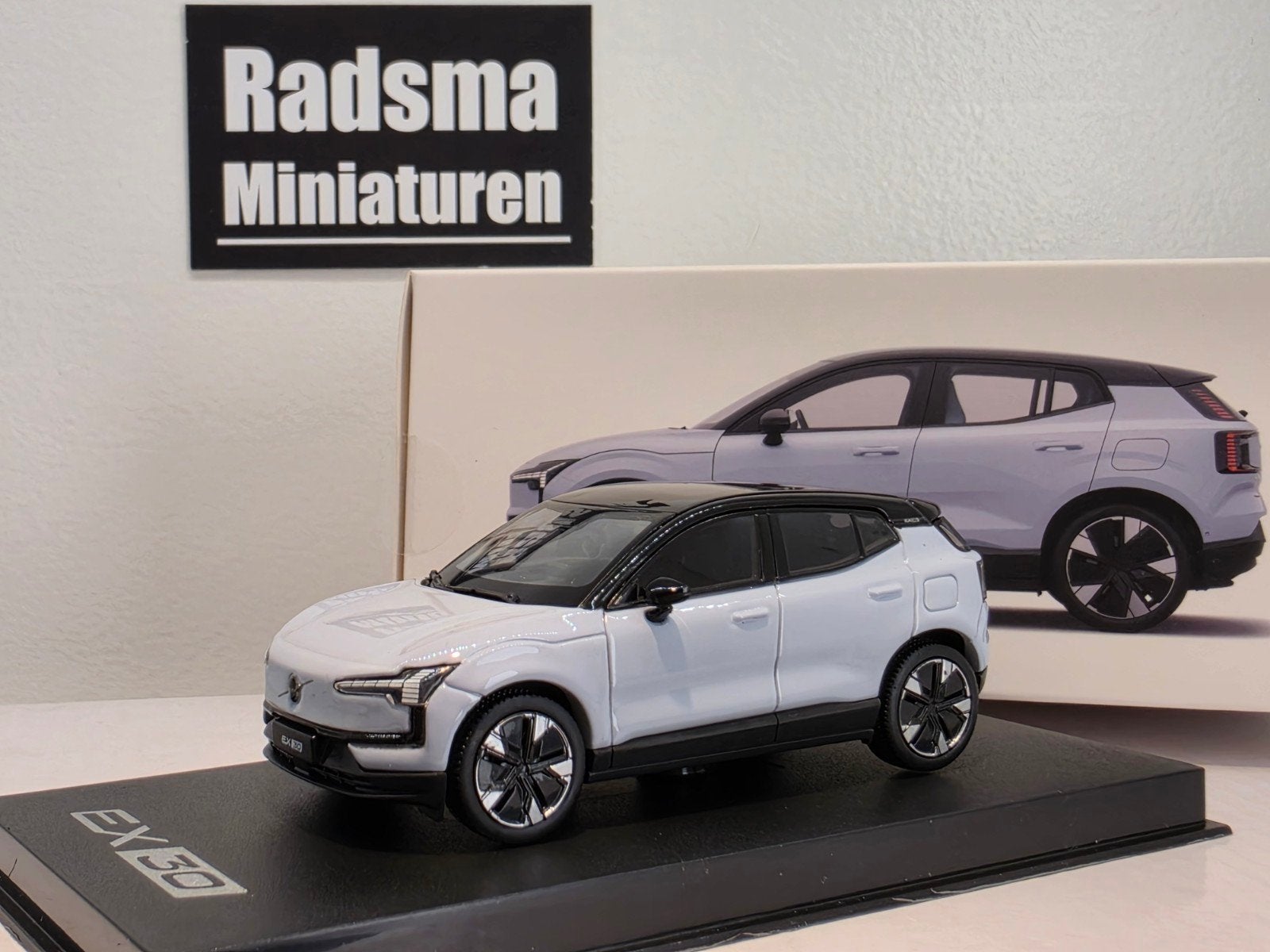 Volvo EX30 - Oceanblue/grey - 1:43 Volvo dealerpack, Overige merken, Volvo dealerpack, Auto, Nieuw