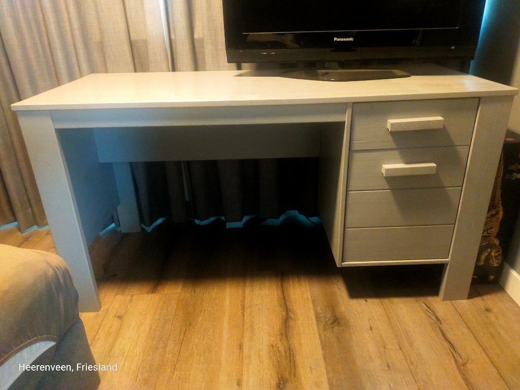 Bureau eventueel met stoel, Huis en Inrichting, Hout, Schoolbureau, Ophalen of Verzenden, Overige merken