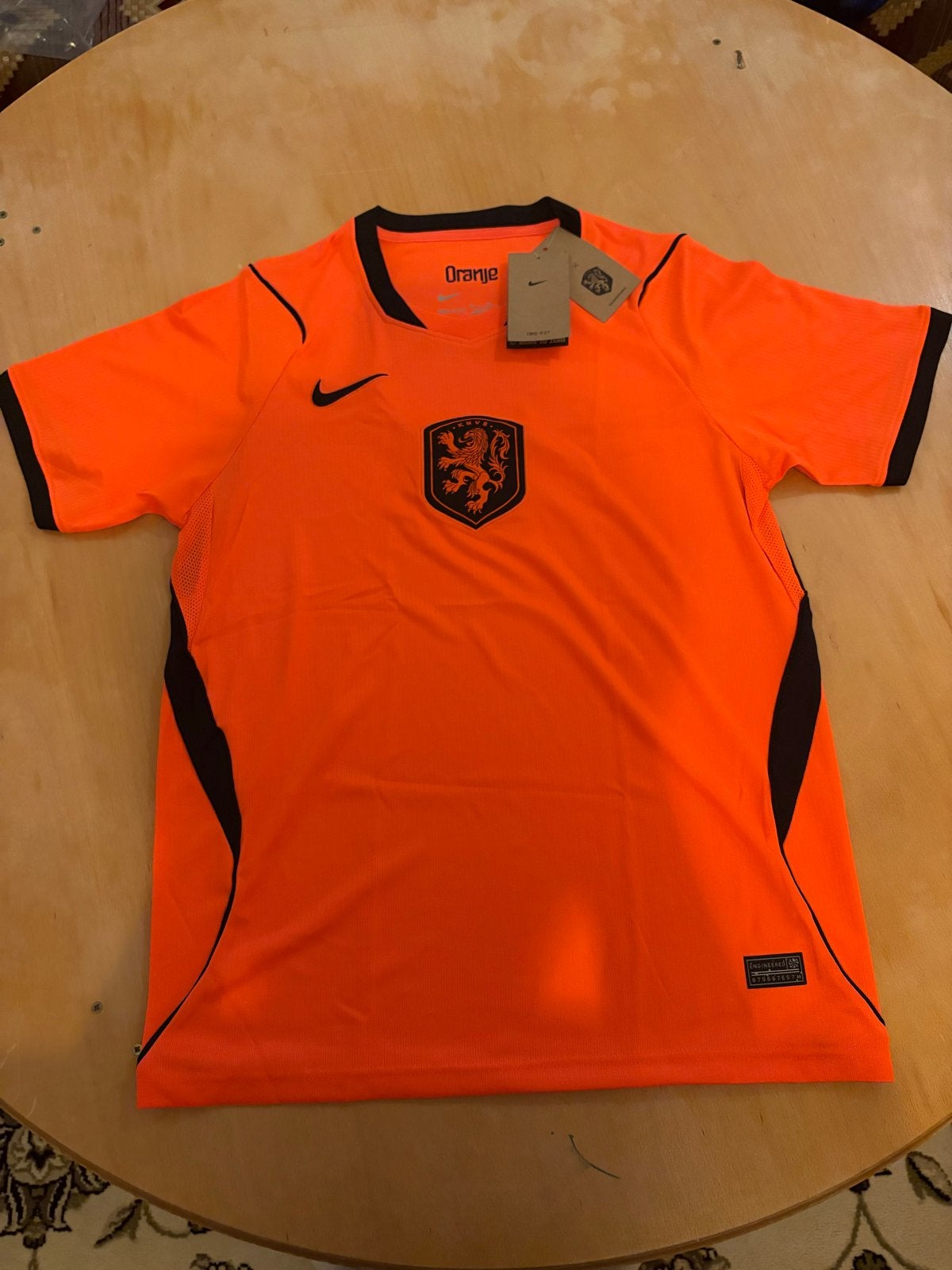 Oranje Nike KNVB Voetbalshirt Maat M - Nieuw met kaartjes, Sport en Fitness, Voetbal, Ophalen of Verzenden, Nieuw, Shirt