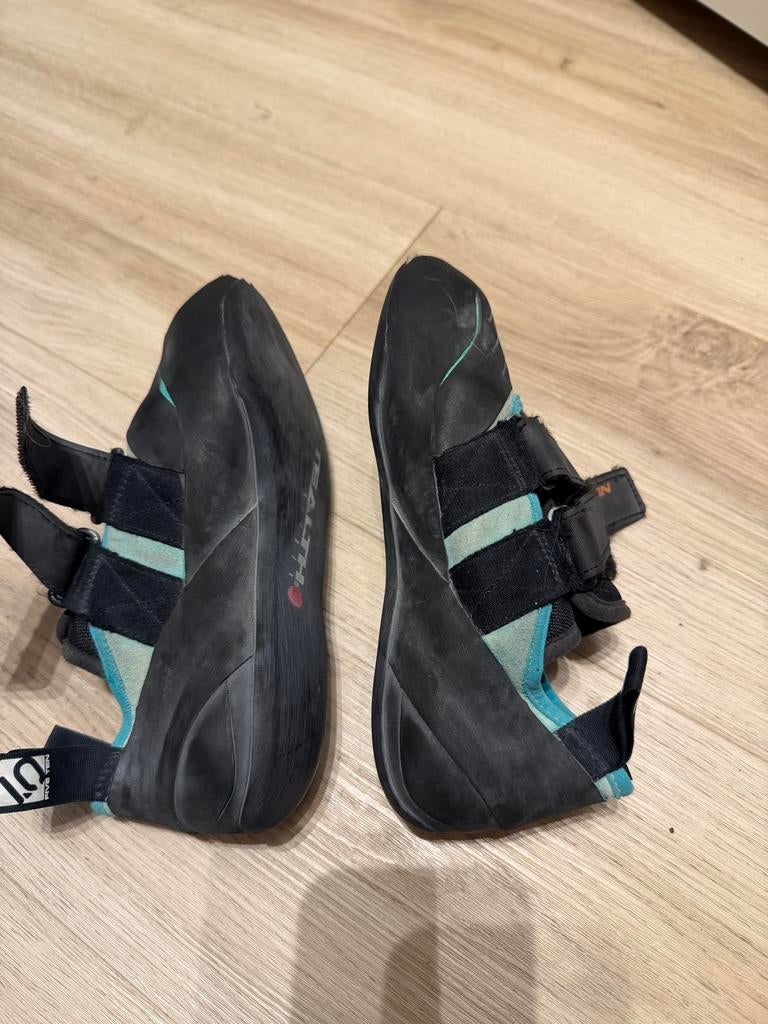 Gebruikte Adidas 5.10 Dames Klimschoenen Maat 39 EU, Ophalen of Verzenden, Gedragen, Zwart, Sportschoenen