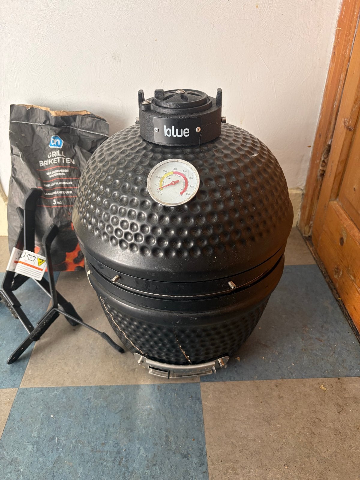 Gloednieuwe Kamado BBQ, Ophalen, Zo goed als nieuw