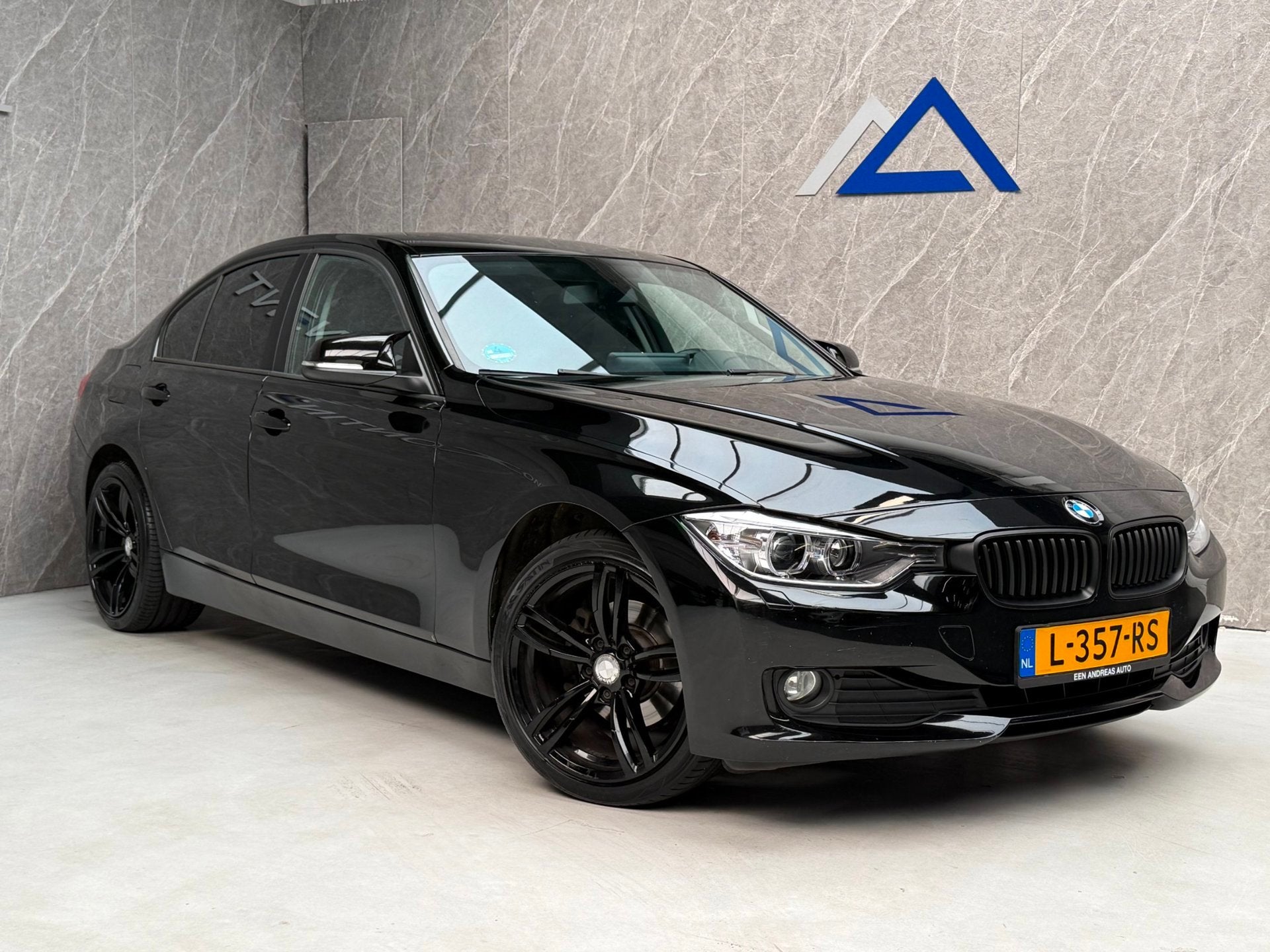 BMW 3-serie 318d Executive / Rijdt Goed, Auto's, BMW, 1385 kg, Zwart, Bedrijf, 1600 kg