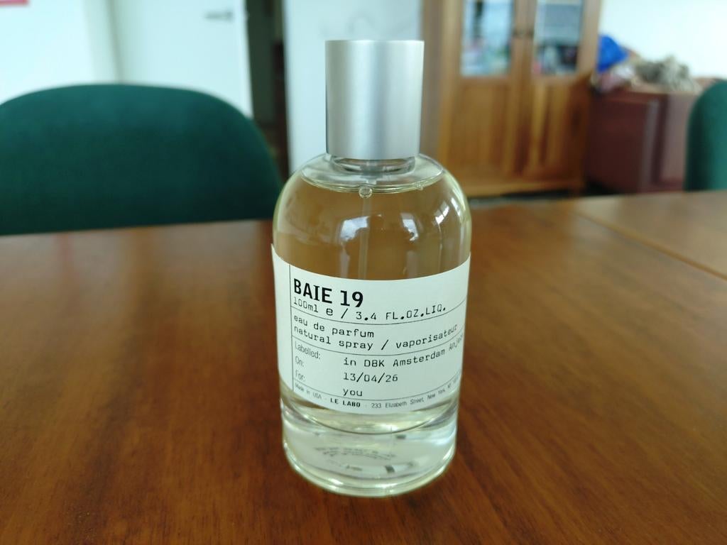 Le Labo Baie 19 Eau de Parfum 100ml - Zo goed als nieuw, Sieraden, Tassen en Uiterlijk, Uiterlijk | Parfum, Ophalen of Verzenden