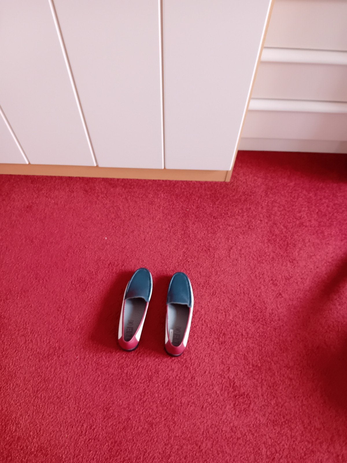 Stijlvolle instappers - Blauw, wit en rood, Blauw, Instappers, Nieuw, Ophalen of Verzenden
