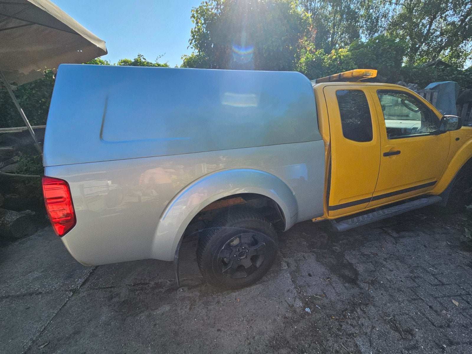 Nissan Navara Laadbak 2012 zilver grijs, Ophalen, Gebruikt, Achterklep, Voor