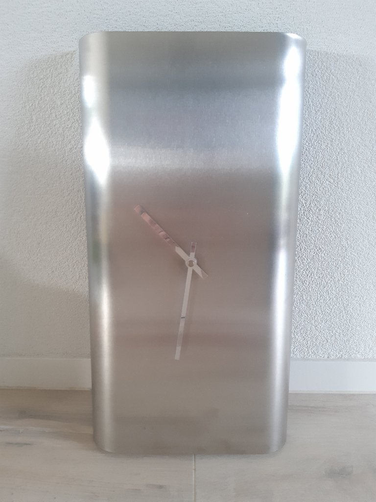 Te koop: mooie moderne klok, Ophalen, Analoog, Zilver, Modern