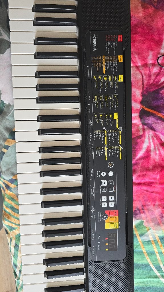 Yamaha PSR-F52 Keyboard, Muziek en Instrumenten, Keyboards, Ophalen, Zo goed als nieuw, Overige aantallen, Yamaha