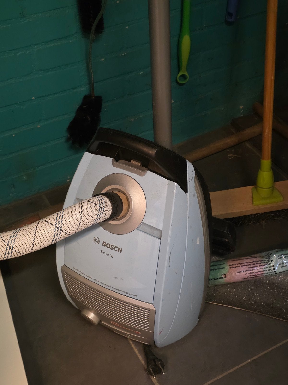 stofzuiger Bosch Free e met 8 m snoer, Witgoed en Apparatuur, Ophalen