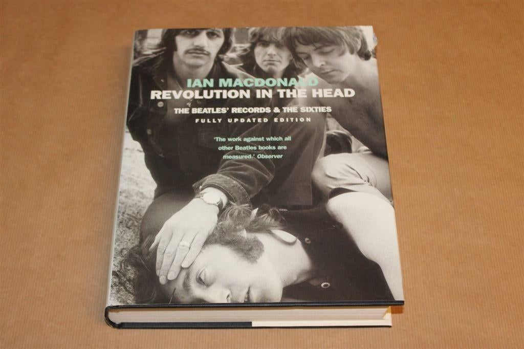 Revolution in the head - The Beatles' records & The Sixties, Boeken, Ophalen of Verzenden, Zo goed als nieuw, Artiest