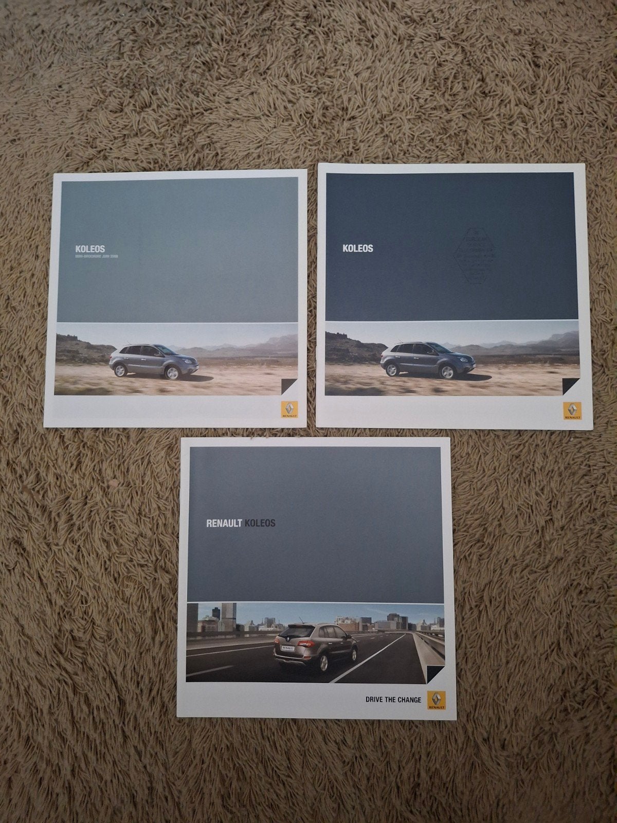3x autofolder Renault Koleos, Boeken, Auto's | Folders en Tijdschriften, Verzenden, Zo goed als nieuw, Renault