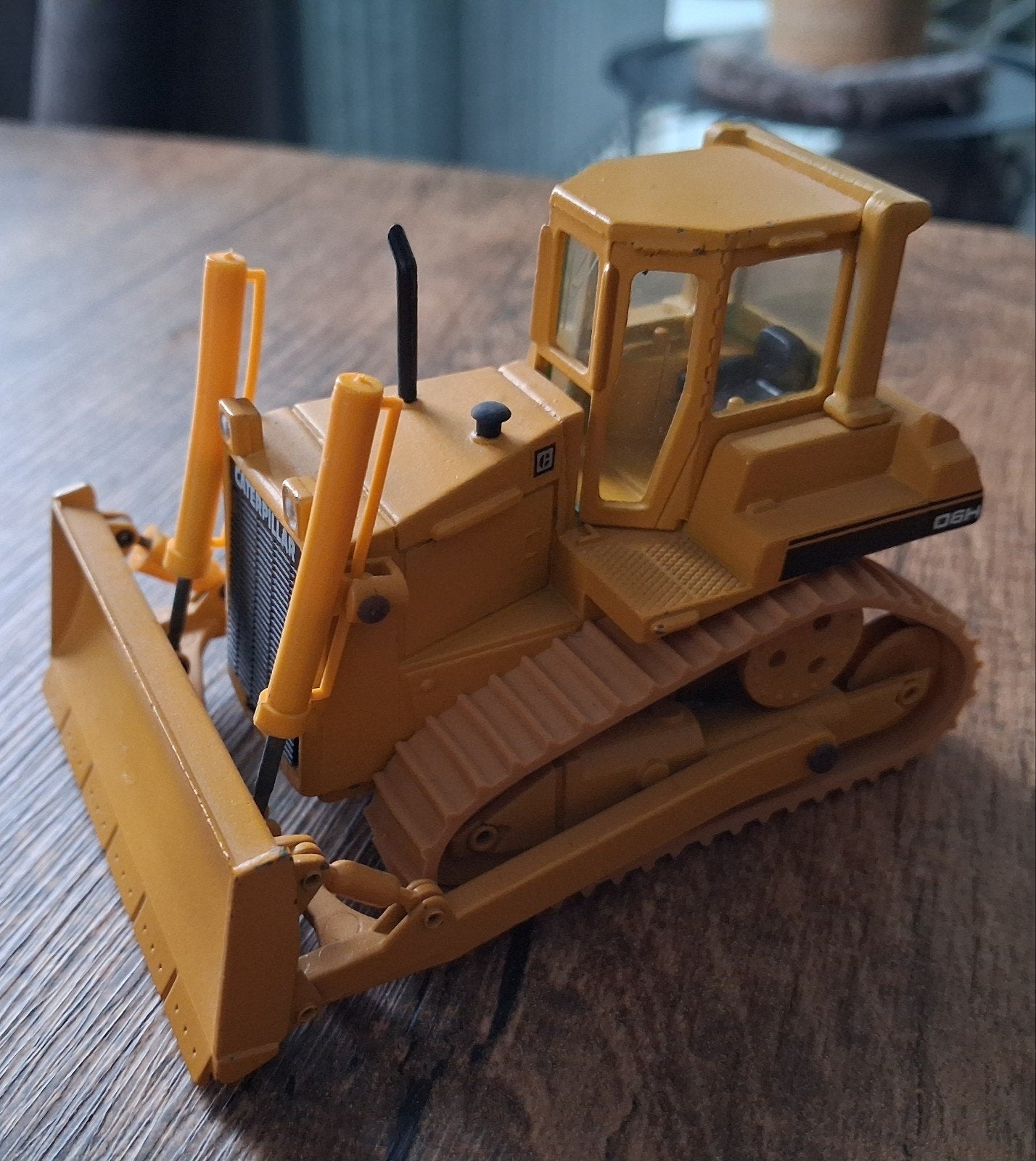 Caterpillar D6H Bulldozer Conrad Schaalmodel, Ophalen of Verzenden, Zo goed als nieuw, Bus of Vrachtwagen, Conrad