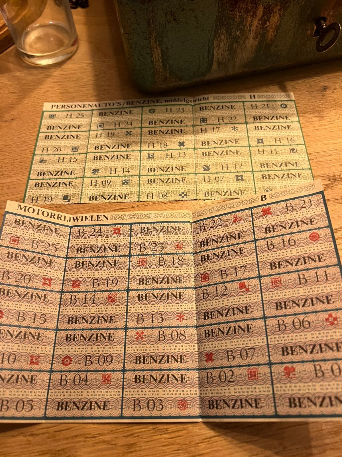 benzinebonnen uit de tijd van de Oliecrisis, Verzamelen, Overige Verzamelen, Ophalen of Verzenden, Zo goed als nieuw