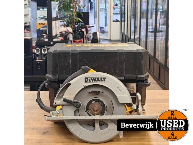 Dewalt DWE576 Cirkelzaag 1600W - In Nette Staat, Dewalt, Zo goed als nieuw, Support@dewalt.com, 701 E. Joppa Road
Towson, MD 21286
USA