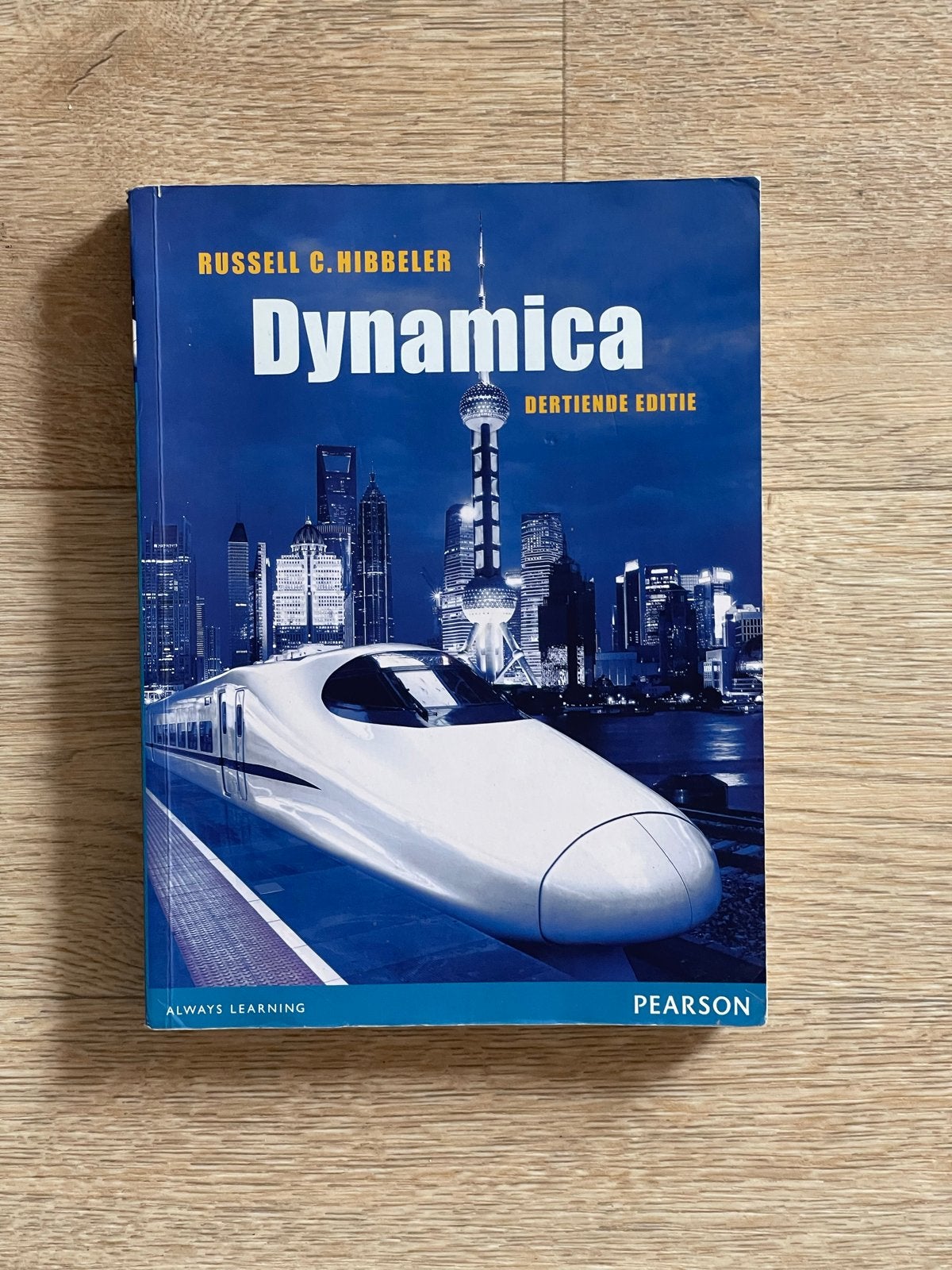 Dynamica - Russell C. Hibbeler (Dertiende Editie), Ophalen, Zo goed als nieuw, Werktuigbouwkunde