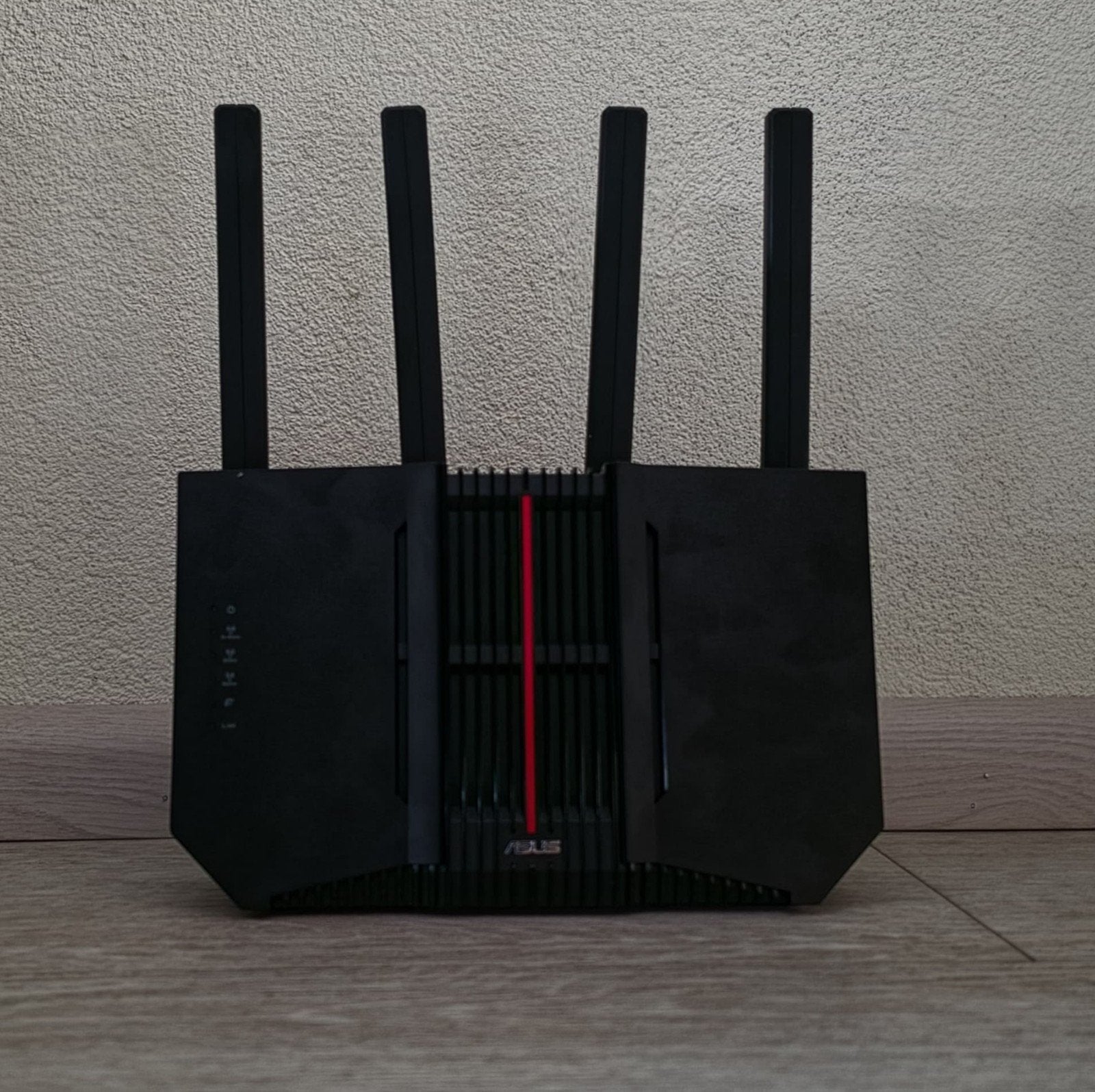 ASUS RT‑BE92U router, zo goed als nieuw, Computers en Software, Routers en Modems, Ophalen of Verzenden, Zo goed als nieuw