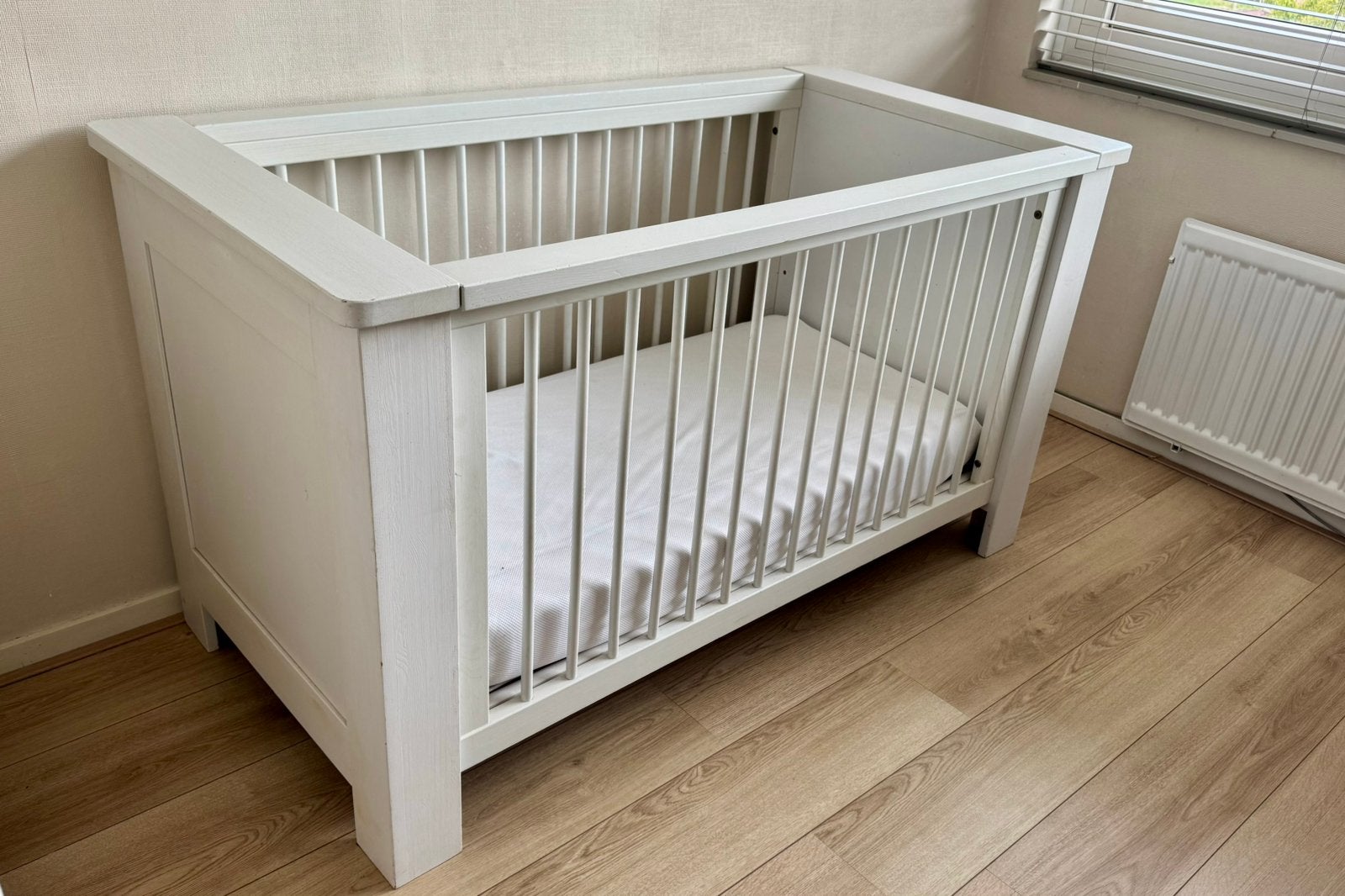 Kinderledikant 60 x 120 met Aerosleepermatras, Ophalen, Zo goed als nieuw, Jongetje of Meisje