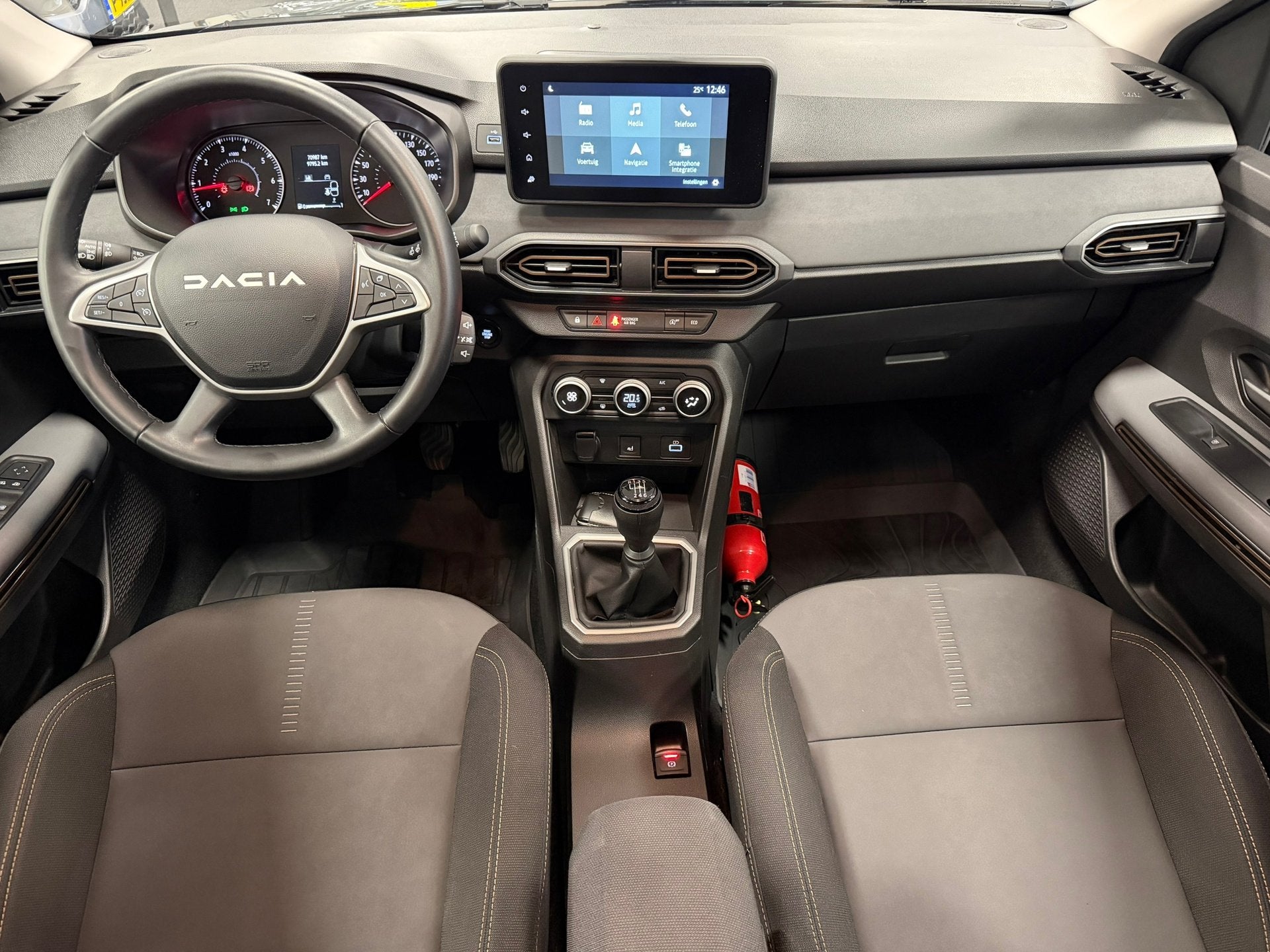 Dacia Sandero Stepway 1.0 TCe 110 Extreme*Camera*110PK*Navi*, Voorwielaandrijving, Gebruikt, Origineel Nederlands, Bedrijf