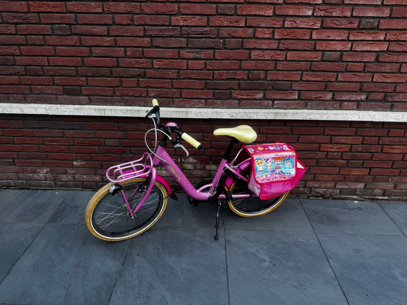 Roze kinderfiets 20 inch - Snelle en leuke ritjes!, Ophalen, Gebruikt, Velgrem, 20 inch of meer