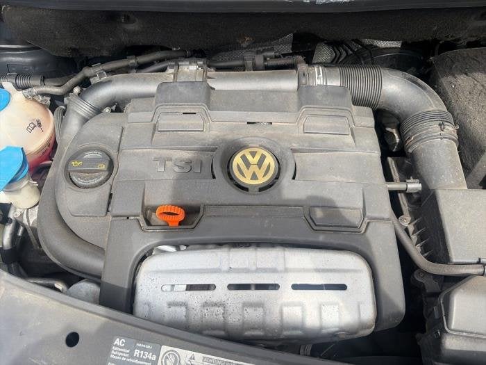 Motor van een Volkswagen Touran, Gebruikt, -, Volkswagen, -
