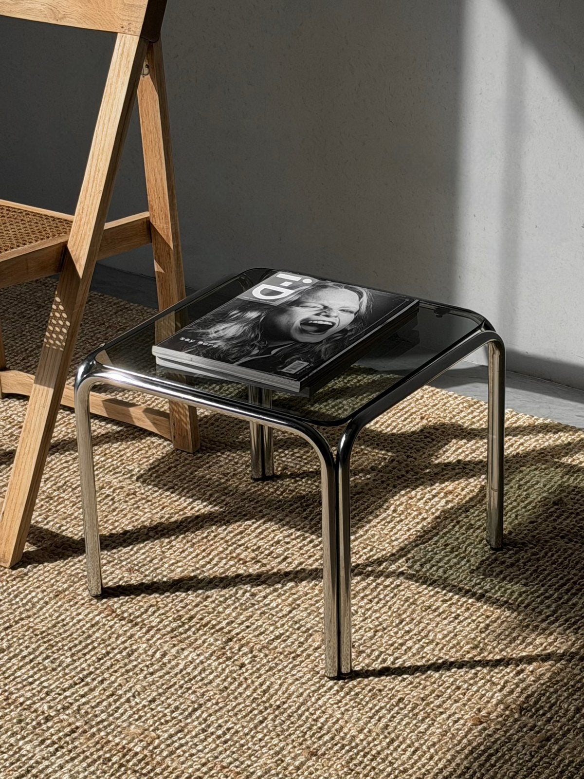 Vintage bauhaus buisframe bijzettafel, Huis en Inrichting, Ophalen, Rond, 25 tot 50 cm, Glas