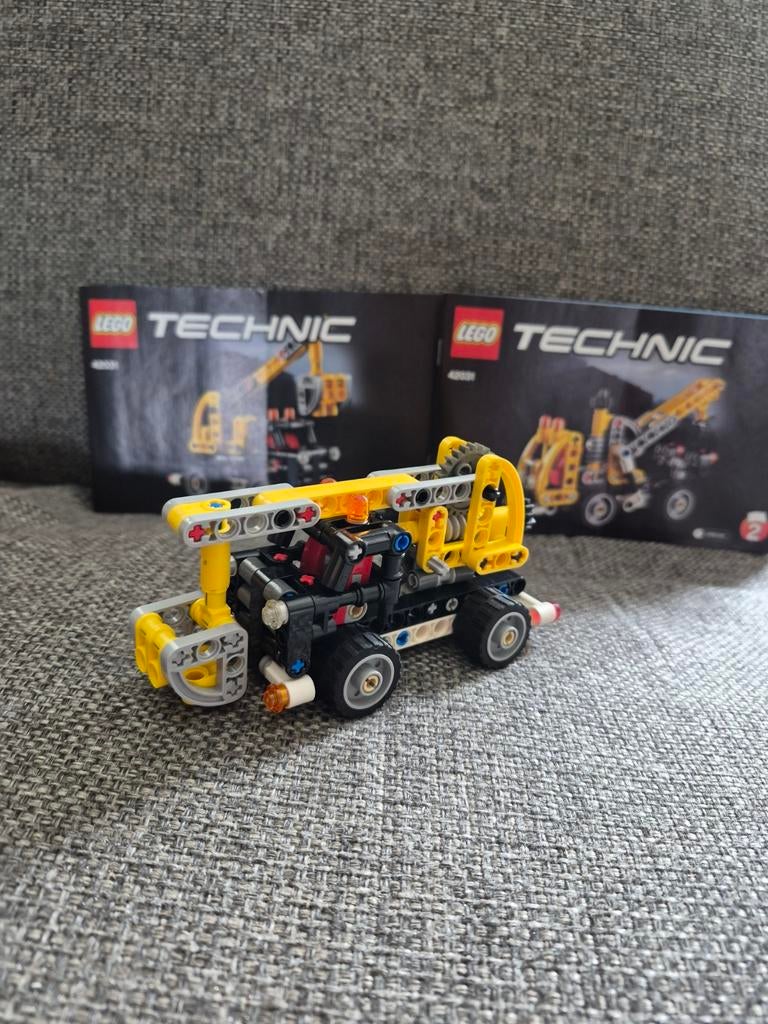 Lego technic 2 in 1  42031, Ophalen of Verzenden, Zo goed als nieuw