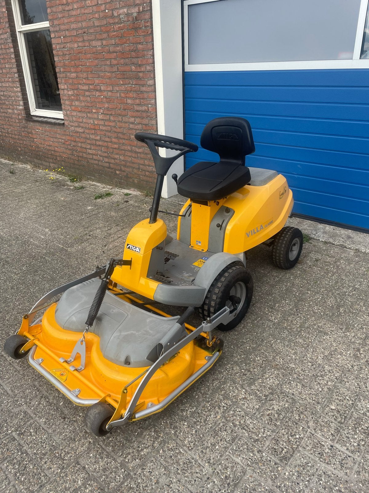 Stiga Villa Classic zitmaaier - Betrouwbaar en krachtig, Ophalen, Cirkelmaaier, Gebruikt, Versnellingen
