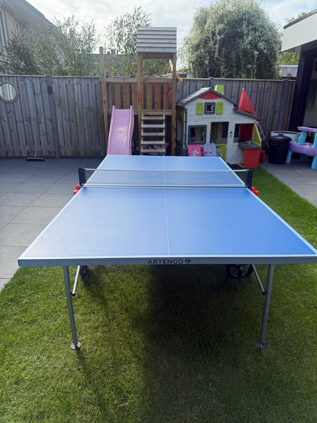 Artengo FT 730 Outdoor Tafeltennistafel met accessoires, Sport en Fitness, Ophalen, Zo goed als nieuw, Tafel Outdoor, Inklapbaar