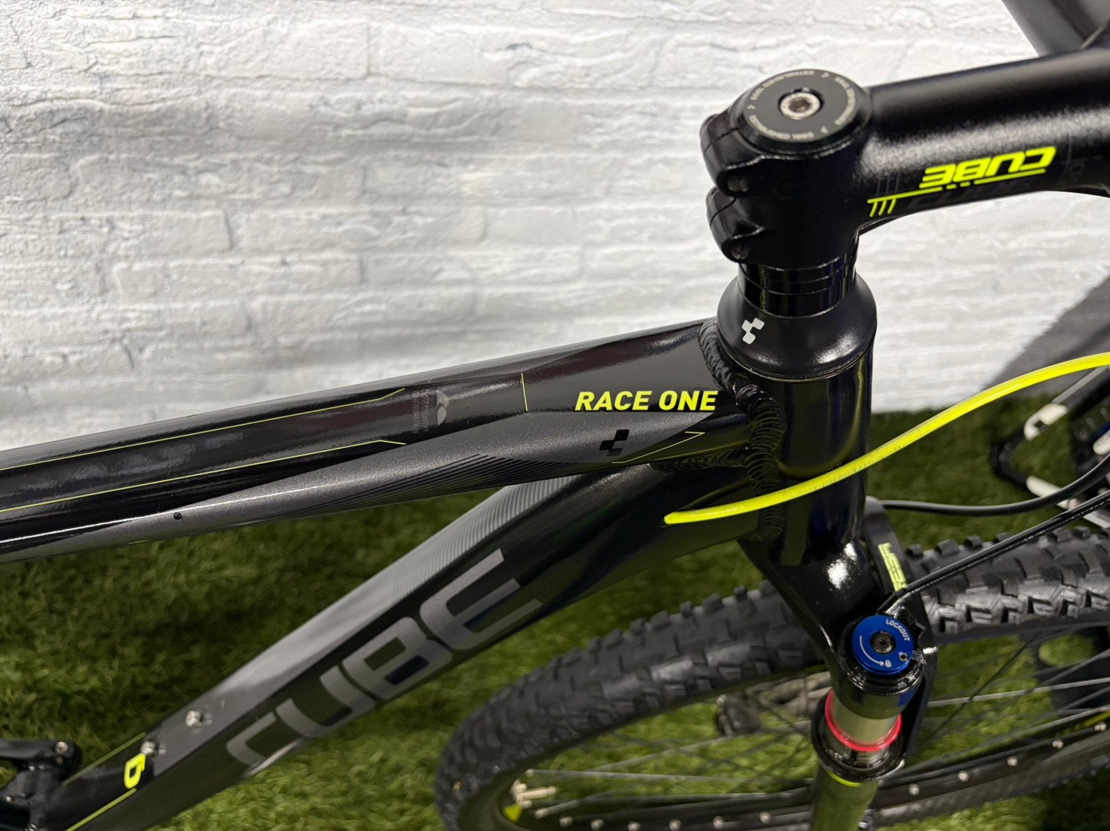 Foto 7 van Cube Race One 29 inch mountainbike frame XL Deore xt 1x10 29