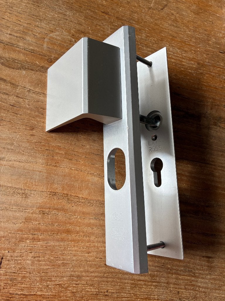Nemef deurklink klink deurduwer voordeur 3419/55 SKG***, Ophalen of Verzenden, Zo goed als nieuw, Overige materialen, Klink of Kruk
