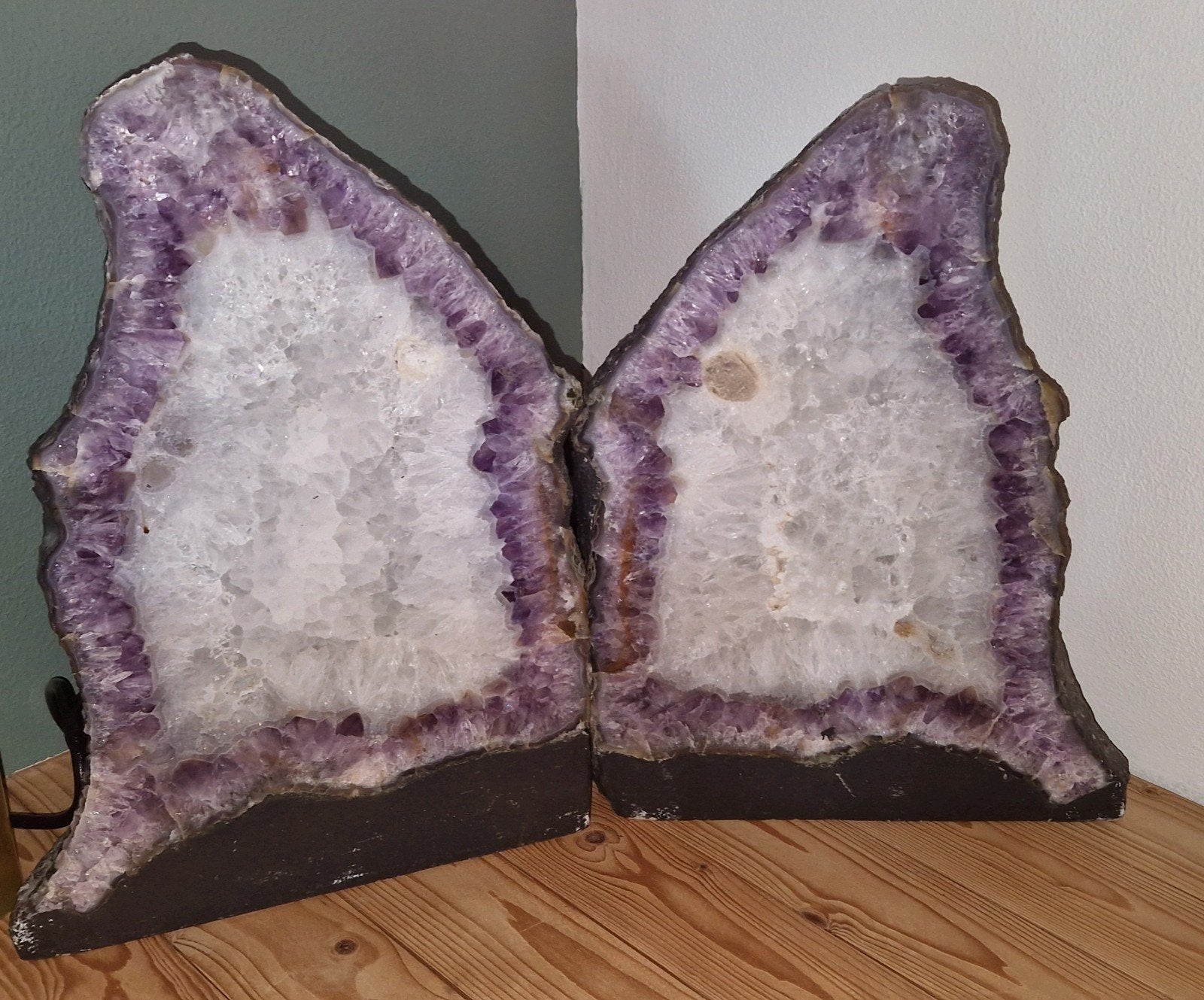 Amethist geode gevuld met bergkristal, Ophalen, Mineraal