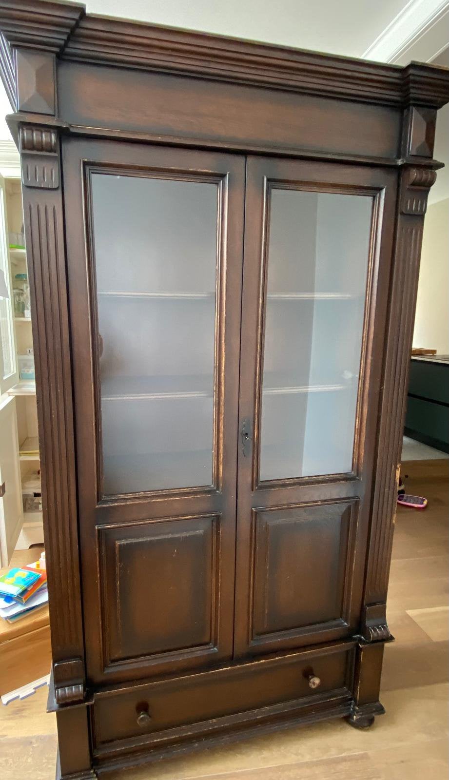 Karaktervolle kast met mooie details, Ophalen, Gebruikt, 150 tot 200 cm, 25 tot 50 cm