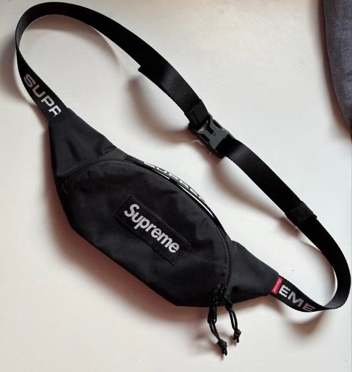 Originele Supreme Heuptasje Zwart met aankoopbewijs!, Ophalen of Verzenden, Zo goed als nieuw, Zwart, Overige merken